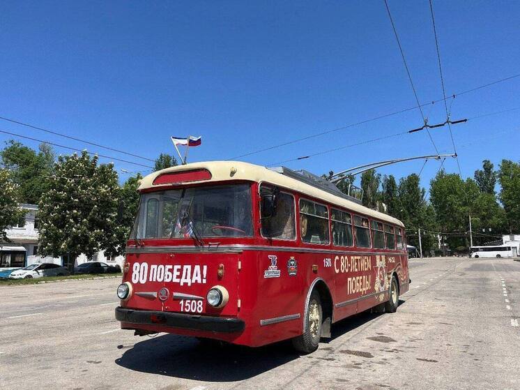 В честь 80-летия Великой Победы на улицы Симферополя выйдет ретро-троллейбус