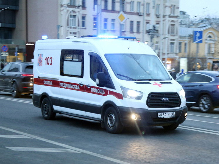 Человека могло раздавить потолком: в Санкт-Петербурге произошло обрушение перекрытий магазина