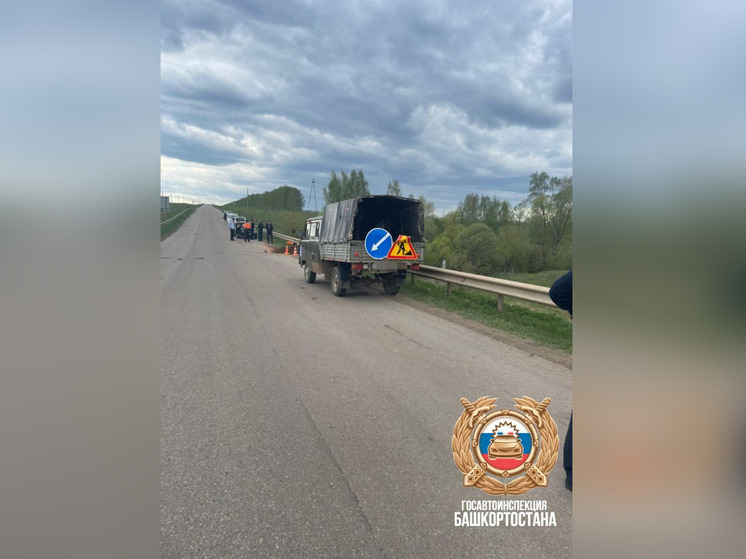 Дорожный рабочий стал жертвой аварии в Башкирии