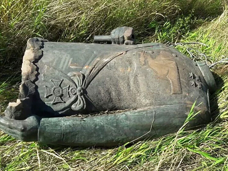 В Польше восстановили памятник уроженцу Псковской области маршалу Рокоссовскому