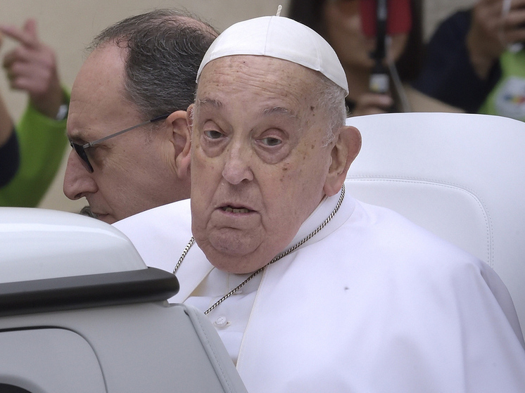 В Ватикане аннулированы принадлежавшие Франциску символы папской власти