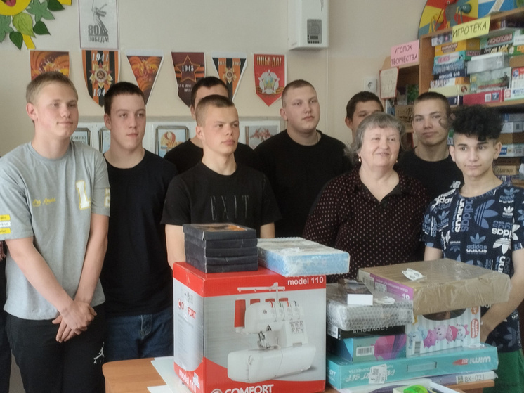 Костромское землячество закупило подарки для центра помощи детям