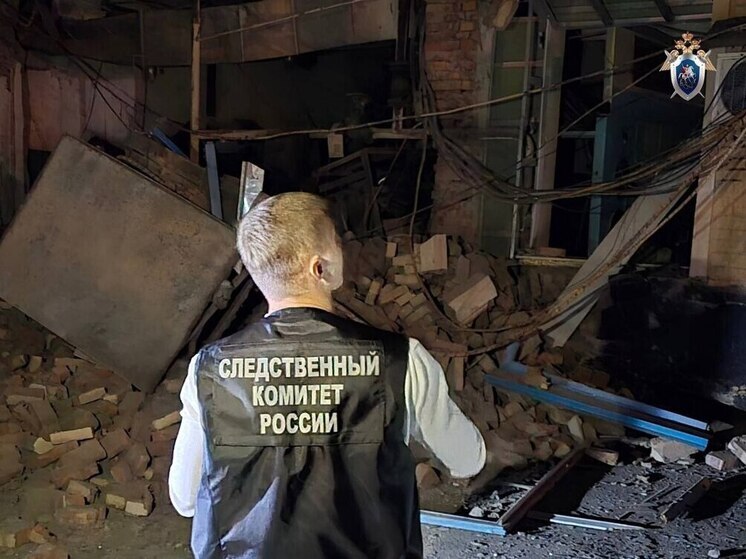Во время пожара на заводе в Орске погибла женщина
