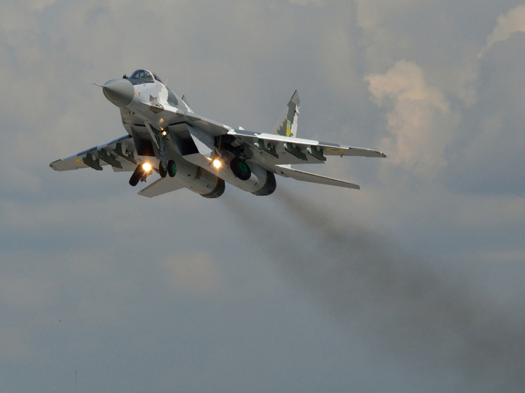 Вооруженные силы Пакистана сбили два индийских самолета, нарушивших воздушное пространство