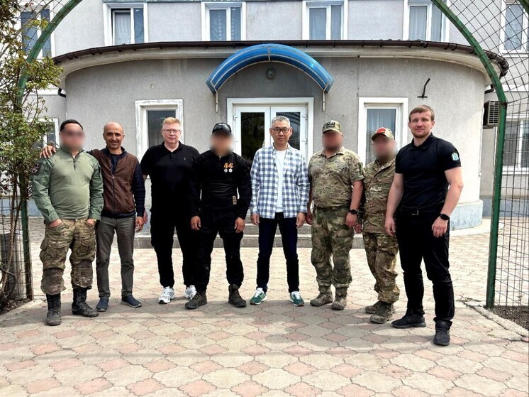 Бойцы СВО поблагодарили ямальцев за посылки с продуктами, лекарствами и антидроновыми одеялами