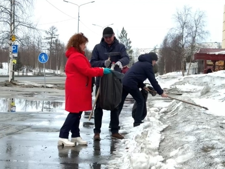 На первый в этом году субботник вышли жители Надымского района