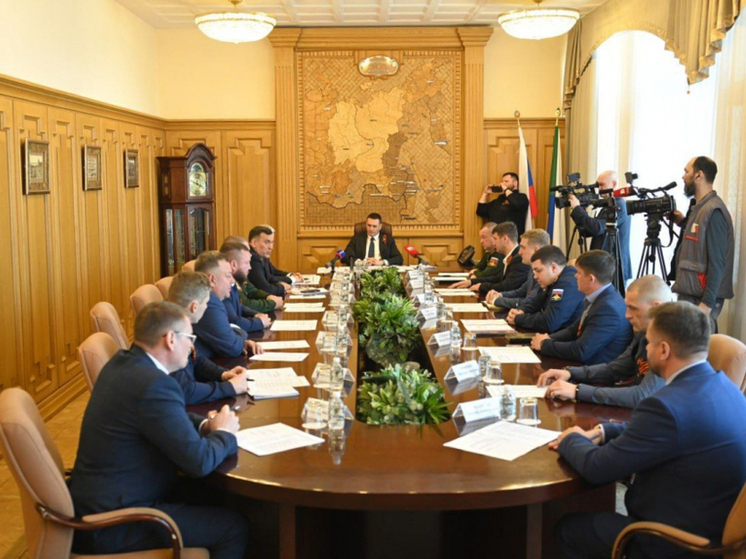 Губернатор Хабаровского края встретился с участниками отбора в региональную программу «Герои Vостока»