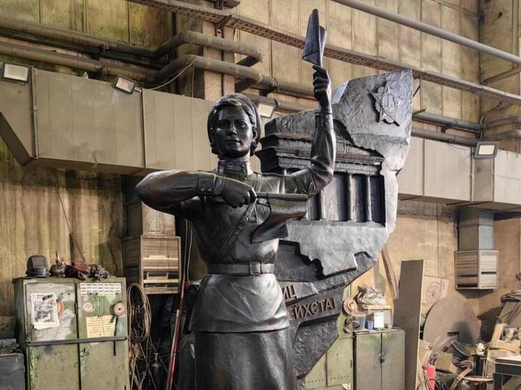 Саратовский Парк Победы украсила бронзовая "Бранденбургская мадонна"