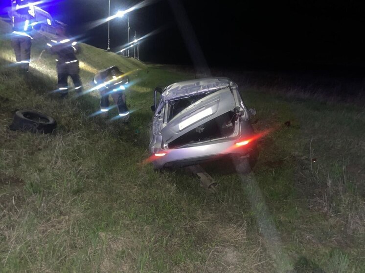 В Челябинской области водитель Lada Granta погиб в перевернувшейся машине