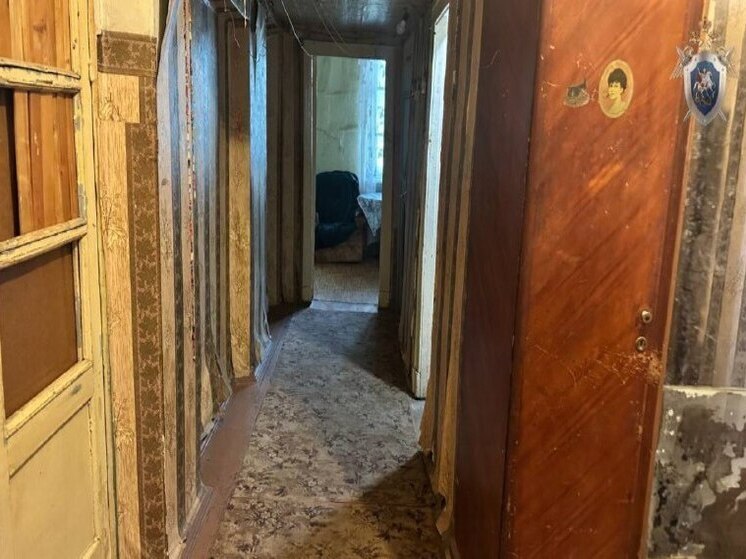 Астраханец начал приставать к пьяной знакомой, а затем его убил её сожитель