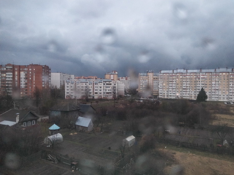 Вильфанд предупреждает: в День Победы россиян ждут дожди и аномальный холод