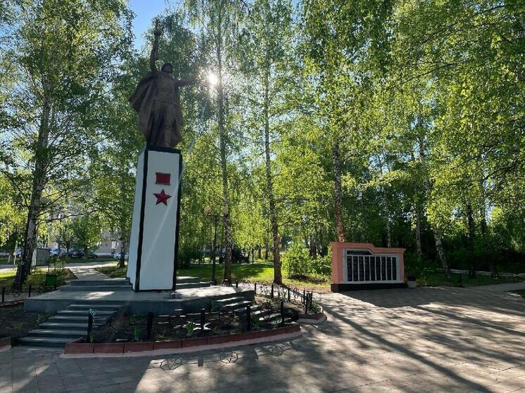 Памятник «Воинам-освободителям» отреставрирован в поселке Новосемейкино