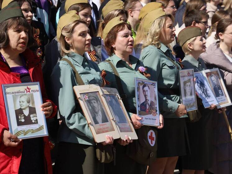 Торговый центр «Атлас» в Серпухове наполнился песнями военных лет в честь 80-летия Победы