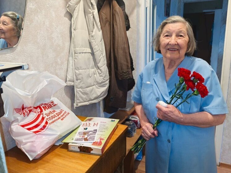 Депутаты думы Иркутска поздравили ветеранов с Днем Победы