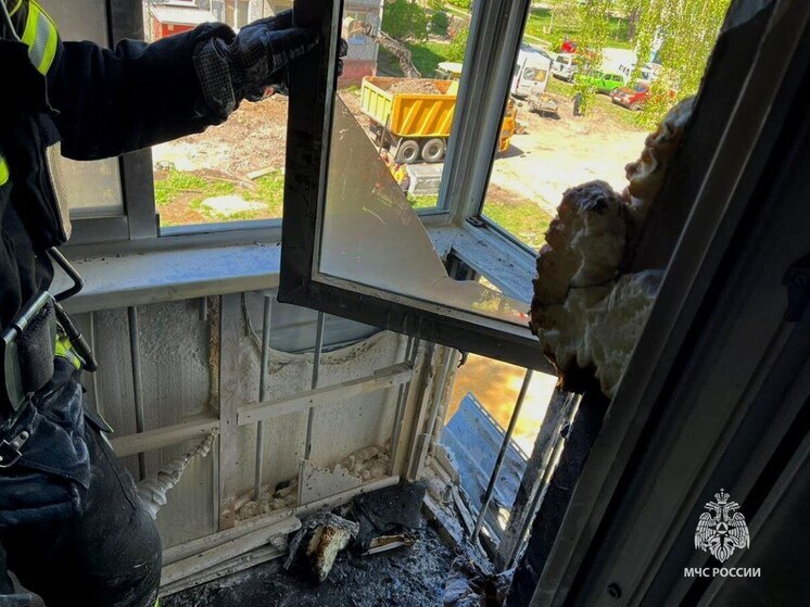 В Узловой сгорел балкон многоэтажного жилого дома на Горняцкой