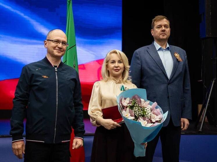 Кириенко наградил чиновников и руководителей Запорожской области