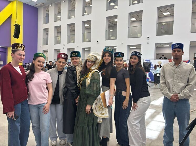 Иностранные студенты КубГМУ стали участниками городского фестиваля «ЭТНОмолодость – Краснодар!»