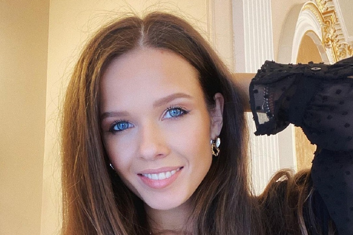 Гимнастка сфотографировалась в эффектных позах