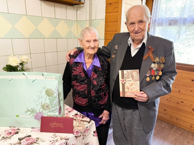 Депутат Борис Юнанов поздравил ветеранов с 80-летием Победы