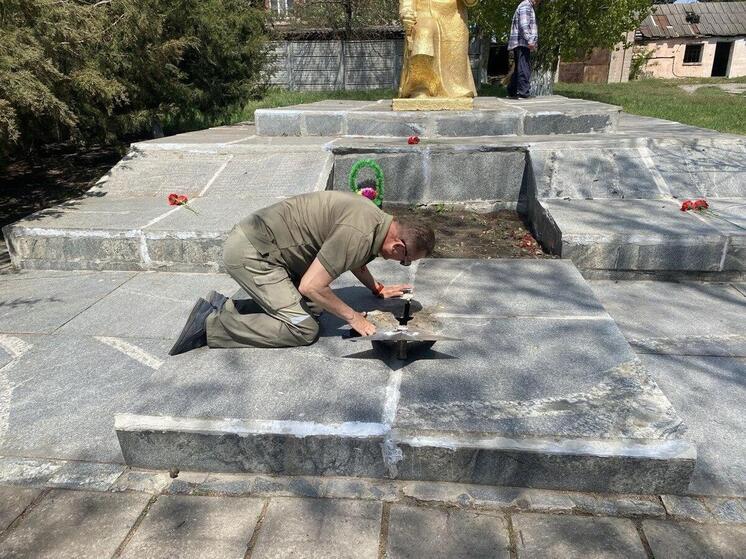 Шефы осмотрели Огонь Памяти в Камыш-Заре