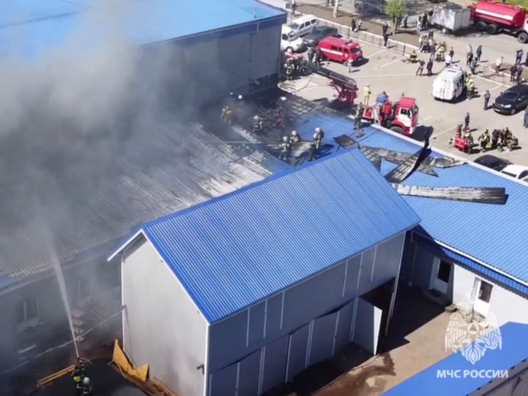 Уфимские пожарные локализовали возгорание на площади 800 «квадратов»