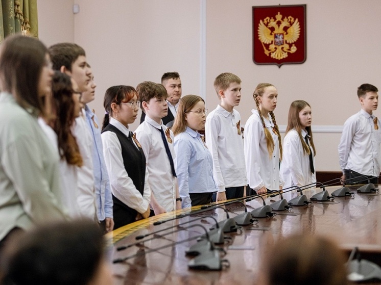 Свои первые паспорта получили 11 юных жителей НАО