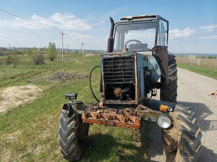 Водителя незарегистрированного трактора задержали по подозрению в угоне