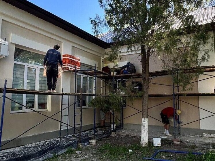 Кубанцы продолжают преображать терапевтическое отделение больницы Геническа