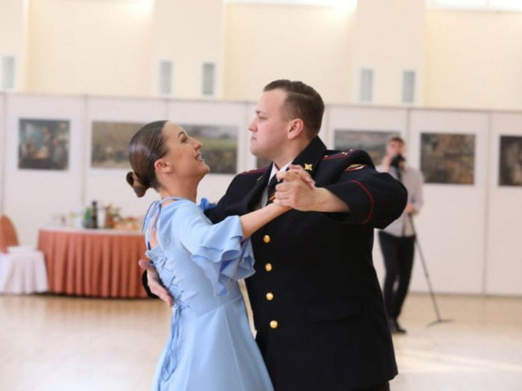 В Калуге сотрудники силовых ведомств стали участниками бала