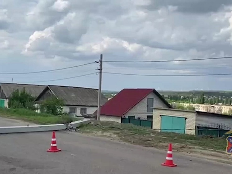 Женщина скончалась от наезда «Лады» на световую опору в Волгоградской области