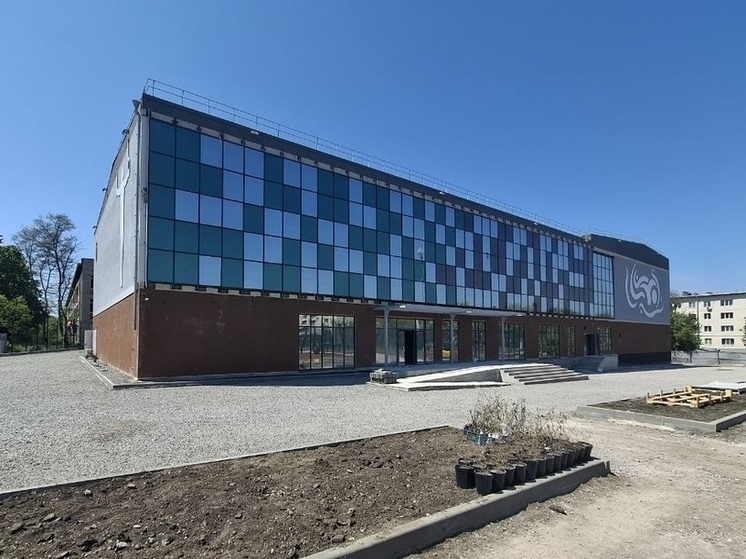 В Приморском районе Мариуполя завершают капитальный ремонт спортшколы