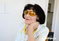 Женщина работает нефрологом педиатрического отделения областной детской клинической больницы
Нефрологу педиатрического отделения Белгородской областной детской клинической больницы Нине Саратовкиной 82 года
