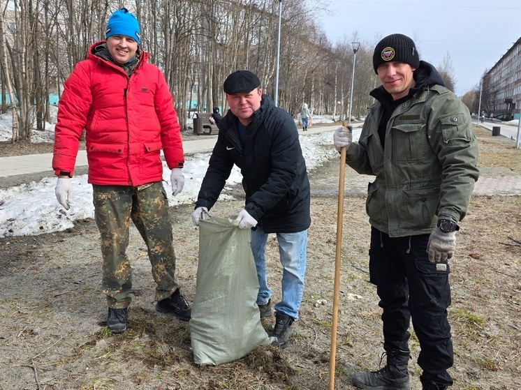Во время первого субботника в Апатитах собрали 114 мешков мусора