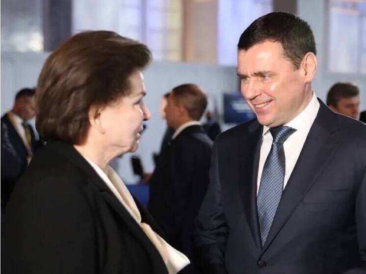 Помощник Президента Дмитрий Миронов поздравил Валентину Терешкову с присвоением воинского звания