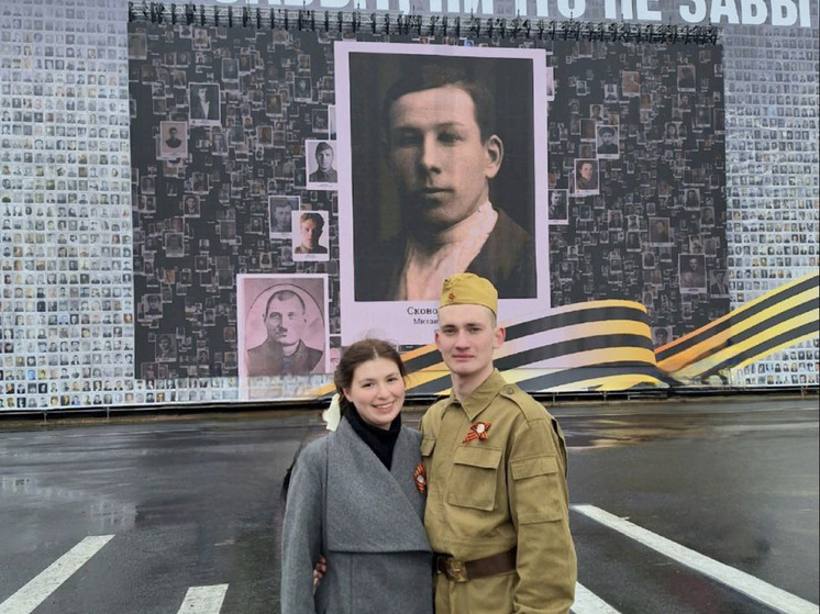 1945 петербуржцев станцевали «Рио-Риту» и кадриль в память о Победе