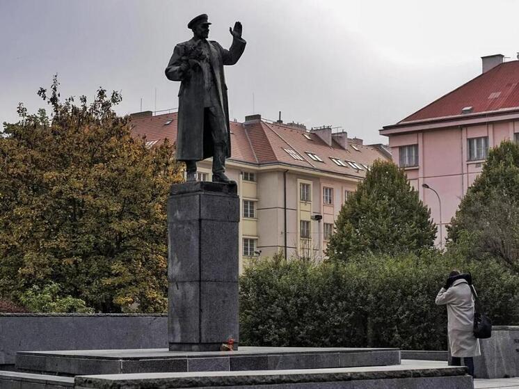 МИД Чехии: Россия не имеет прав на памятник маршалу Коневу