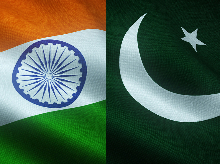 Исламабад обвинил Дели в "разжигании огня"