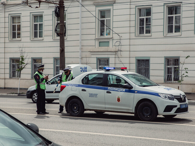 Жителей Тверской области призвали соблюдать меры безопасности на дорогах в майские праздники