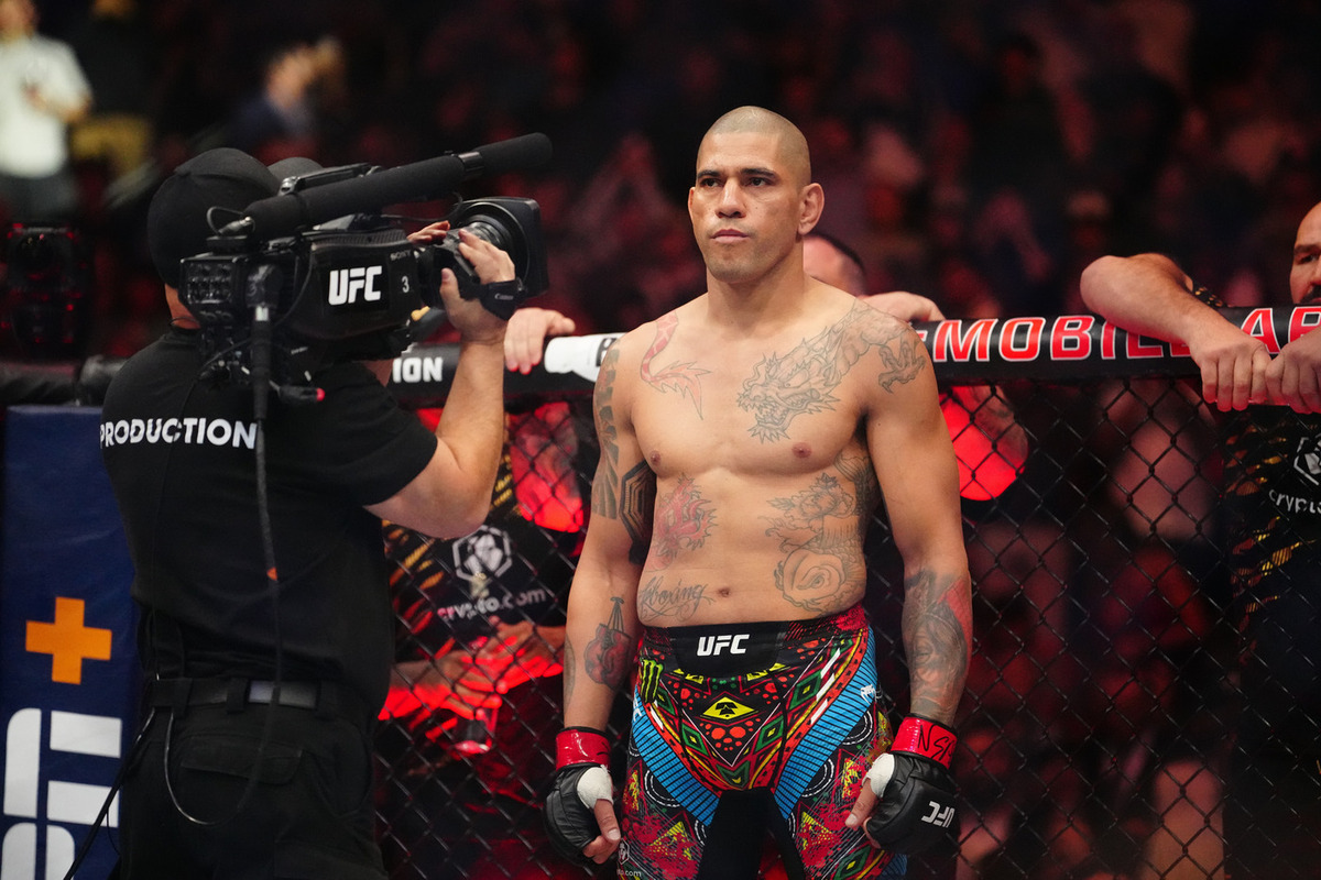 Экс-чемпион UFC написал странное сообщение в социальных сетях