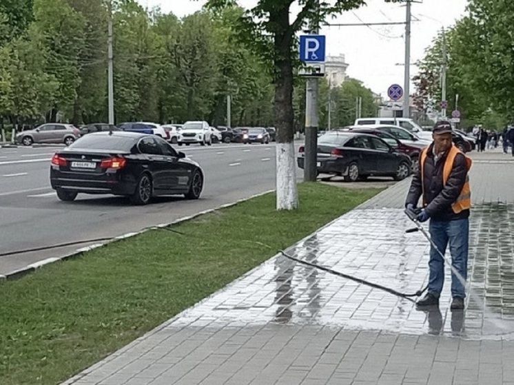 В канун Дня Победы Тулу будут убирать свыше 70 единиц техники