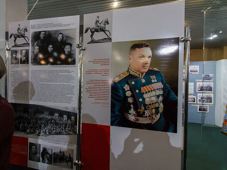 В преддверии 80-летия Победы ямальский писатель Вячеслав Калинин встретился с внуком прославленного маршала Константина Рокоссовского — Павлом Вильевичем. 