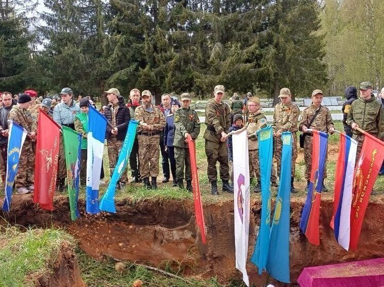 В Новгородской области почтили память снайперов из Бурятии