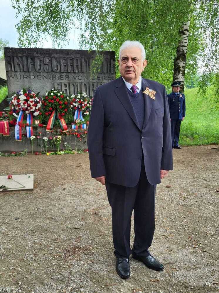 Со священным праздником — с днём Великой Победы