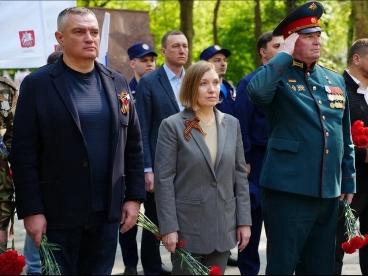 Депутат ЗСК Ирина Караваева встретила участников автопробега проекта «Города - герои – города Героев»