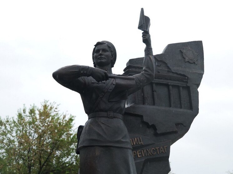 В Саратове установили памятник Бранденбургской Мадонне