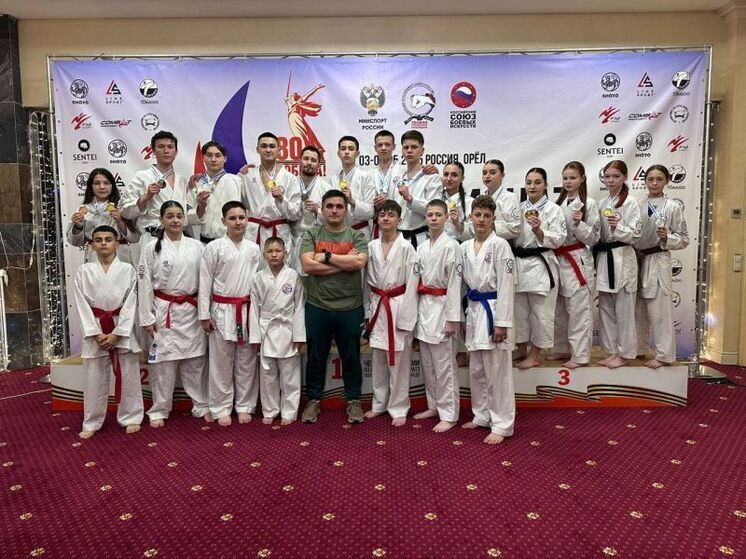 На первенстве России юные каратисты из Башкирии завоевали 11 медалей