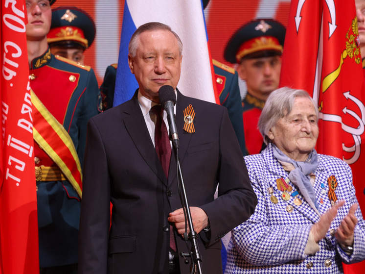 Беглов поздравил ветеранов и блокадников на концерте к 80-летию Великой Победы