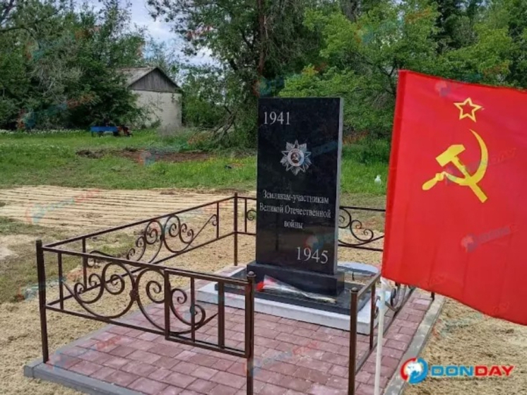 К 9 Мая в поселке Разлатный успели установить новую стелу