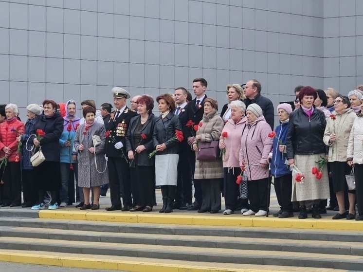 Депутаты Рязгордумы поздравили жителей Московского района с Днём Победы