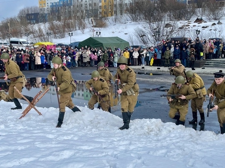 Северяне стали свидетелями событий прошлого на реконструкции подвига морской пехоты
